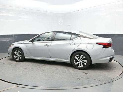 Used 2021 Nissan Altima 2.5 S FWD image 4