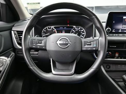 Used 2025 Nissan Rogue SV AWD/4WD image 27