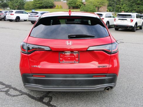 Used 2023 Honda HR-V Sport image 4