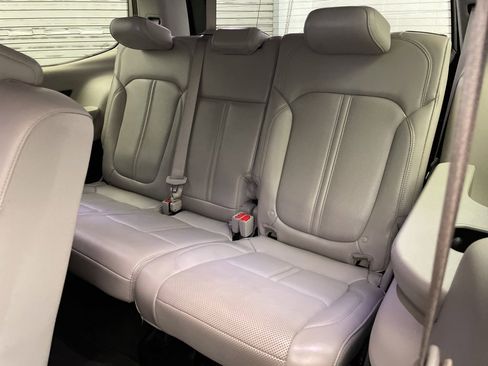 Used 2022 Jeep Wagoneer Series III image 23