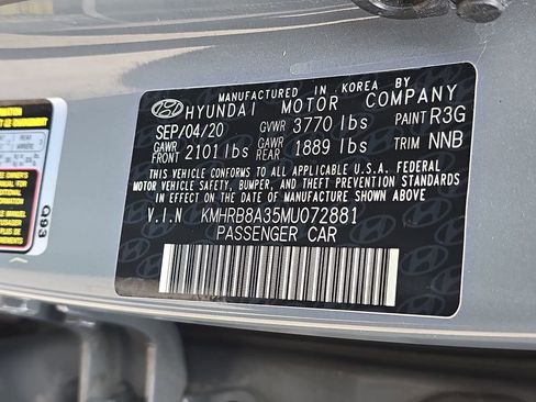 Used 2021 Hyundai Venue SE FWD image 32