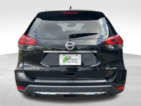 Used 2017 Nissan Rogue SL image 7