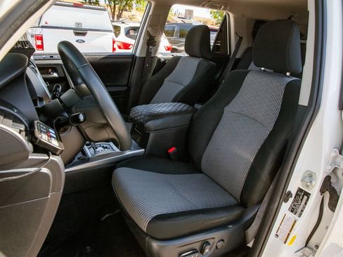 Used 2020 Toyota 4Runner SR5 AWD/4WD image 13