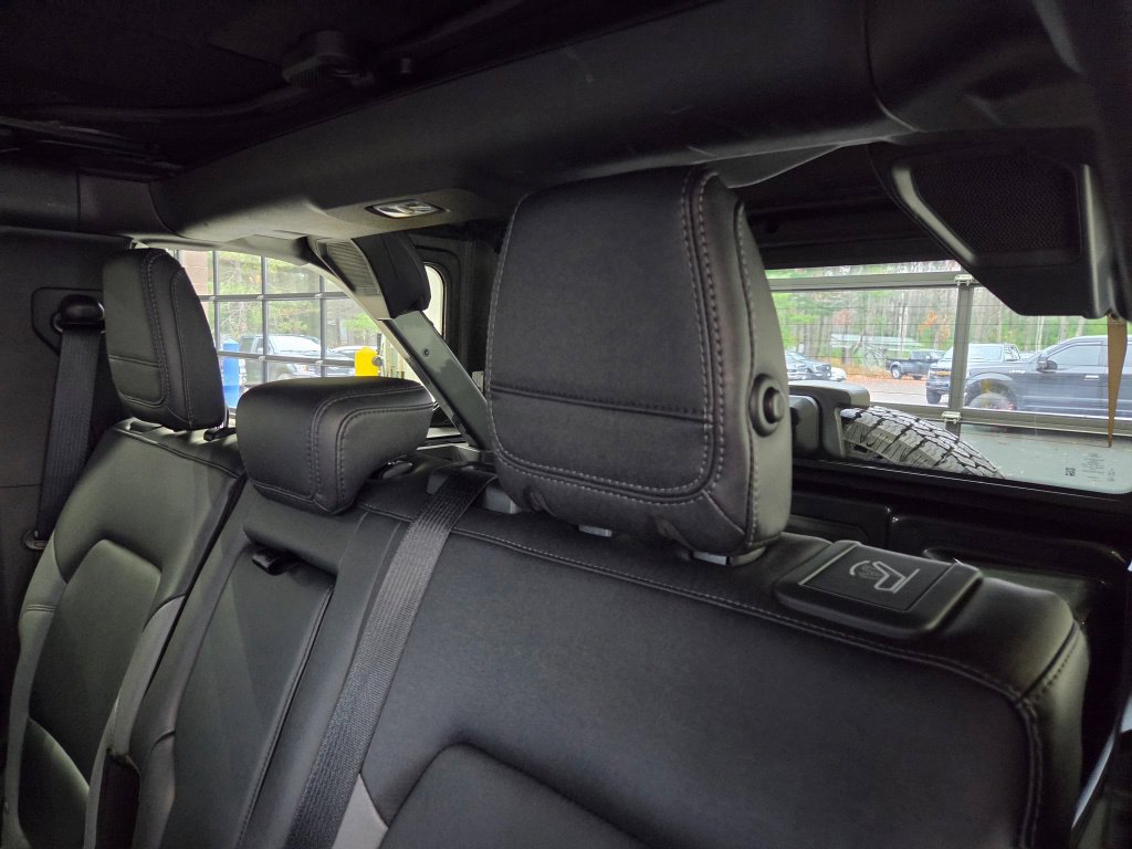 Used 2024 Ford Bronco Black Diamond AWD/4WD image 21