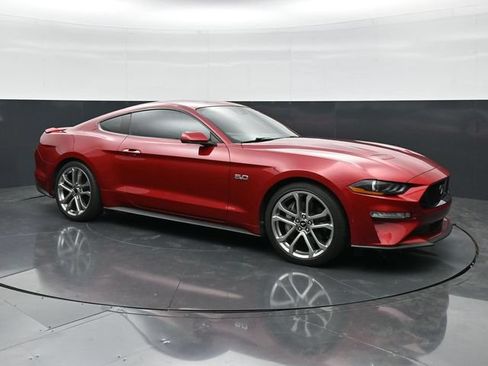 Used 2020 Ford Mustang GT Premium w/ Equipment Group 401A RWD image 3