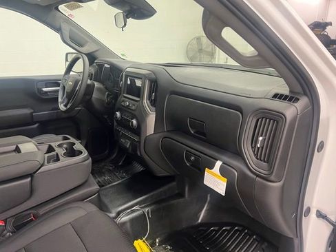 New 2026 Chevrolet Silverado 1500 W/T w/ WT Value Package AWD/4WD image 21