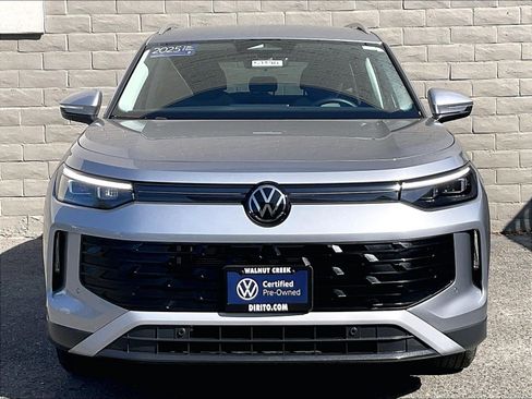 Certified 2025 Volkswagen Tiguan S FWD image 2