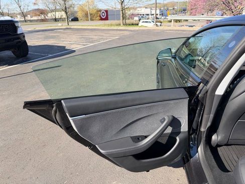 Used 2025 Tesla Model 3 Long Range image 14