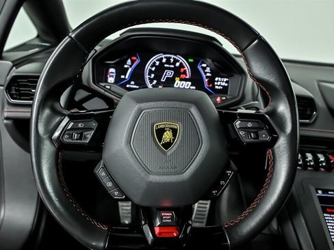 Used 2021 Lamborghini Huracan EVO RWD image 25
