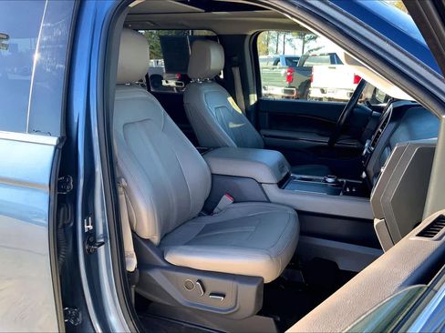 Used 2018 Ford Expedition Max Limited w/ Equipment Group 302A image 8