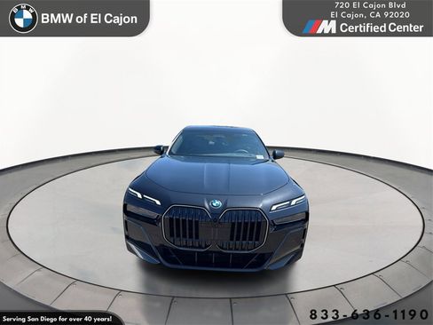 New 2026 BMW 750e xDrive image 3