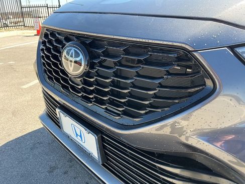 Used 2024 Toyota Highlander XSE image 15