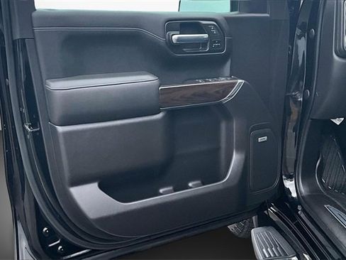 Used 2020 GMC Sierra 1500 SLT w/ SLT Premium Plus Package image 16