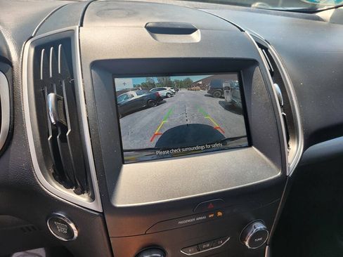 Used 2019 Ford Edge SEL w/ Equipment Group 201A FWD image 17