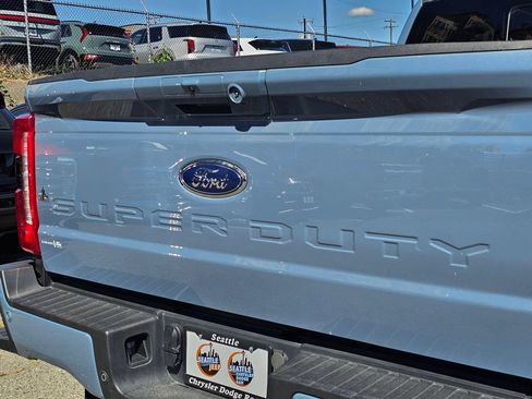 Used 2023 Ford F350 Lariat w/ Lariat Ultimate Package AWD/4WD image 14