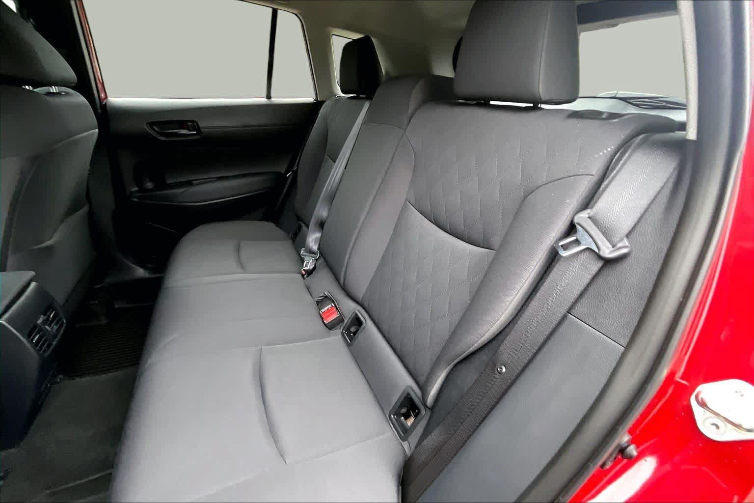 Used 2024 Toyota Corolla Cross LE AWD/4WD image 20