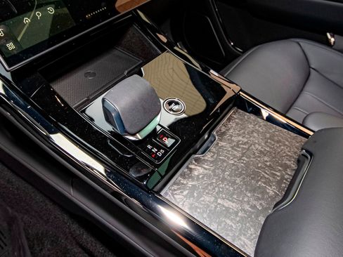 New 2025 Land Rover Range Rover Sport Dynamic SE image 26