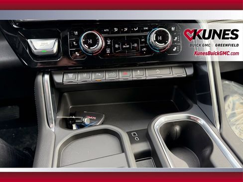 New 2026 GMC Sierra 2500 Denali w/ Denali Reserve Package image 22