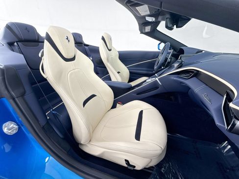Certified 2025 Ferrari Roma Spider RWD image 23