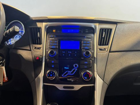 Used 2011 Hyundai Sonata GLS FWD image 14
