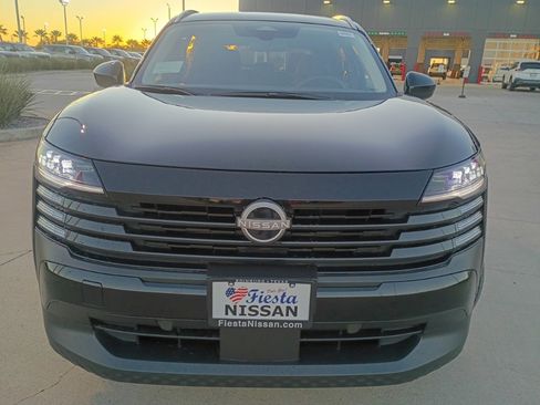 New 2026 Nissan Kicks SV image 2