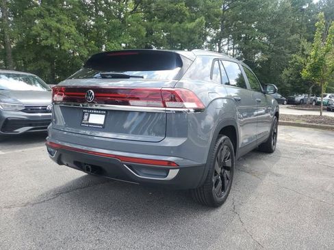 New 2026 Volkswagen Atlas Cross Sport SE FWD image 4