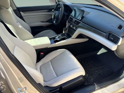 Used 2018 Honda Accord LX image 19