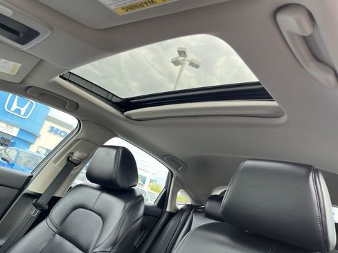 Used 2024 Honda Civic EX-L image 18