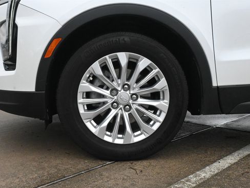 Certified 2024 Cadillac XT4 Luxury w/ Cold Weather Package image 30