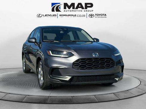 Used 2023 Honda HR-V LX image 7