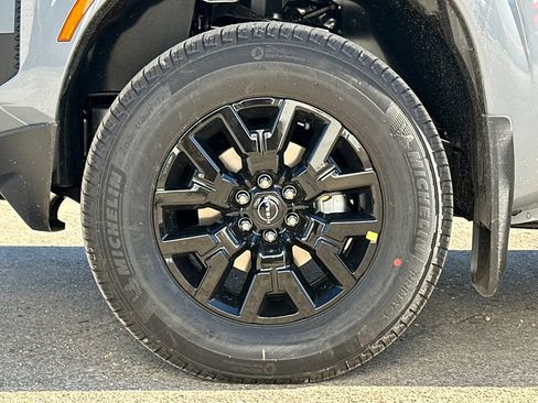 New 2026 Nissan Frontier SV w/ Tow Package AWD/4WD image 5