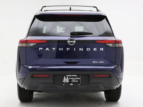 Used 2023 Nissan Pathfinder SV AWD/4WD image 7