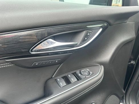 Used 2023 Buick Envision Essence w/ Sport Touring Package AWD/4WD image 19