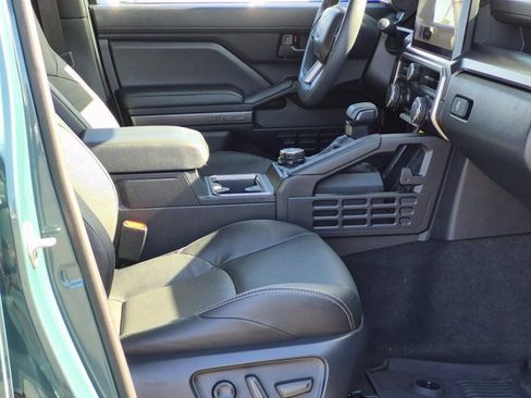 Used 2025 Toyota 4Runner TRD Off-Road Premium image 21