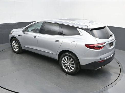 Used 2019 Buick Enclave Essence FWD image 31