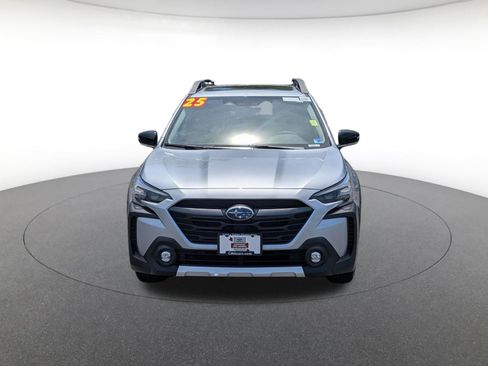 Used 2025 Subaru Outback Limited AWD/4WD image 2