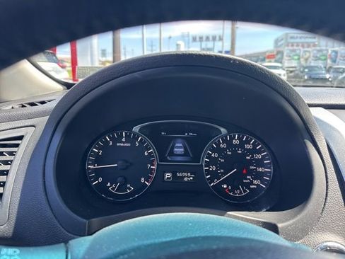 Used 2015 Nissan Altima 3.5 SL FWD image 19