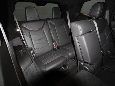Used 2023 Cadillac XT6 Premium Luxury w/ Platinum Package FWD image 28