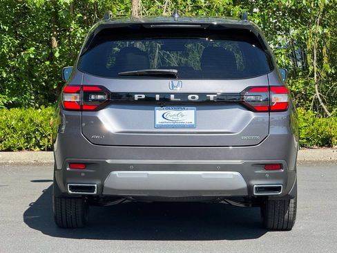 Certified 2026 Honda Pilot Touring image 25