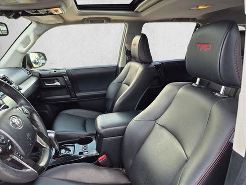 Used 2018 Toyota 4Runner TRD Off-Road Premium AWD/4WD image 11