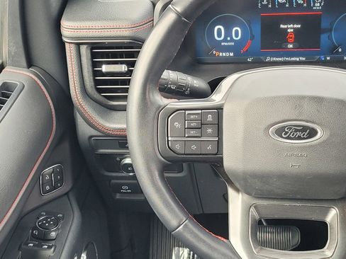 Used 2022 Ford Expedition Max Limited image 13