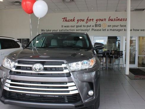 Used 2023 Toyota Camry SE image 31