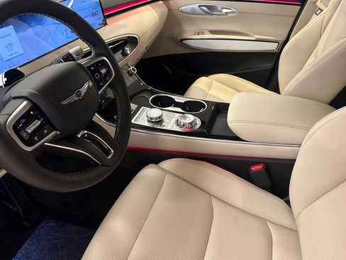 New 2026 Genesis GV70 2.5T AWD/4WD image 10