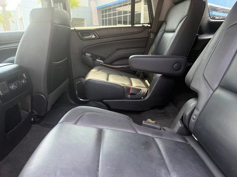 Used 2018 Chevrolet Tahoe LT w/ Luxury Package RWD image 9