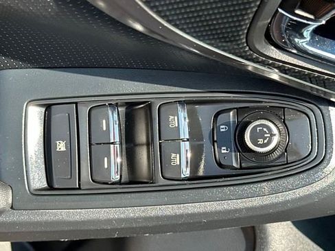 Used 2018 Subaru Crosstrek 2.0i Limited image 13