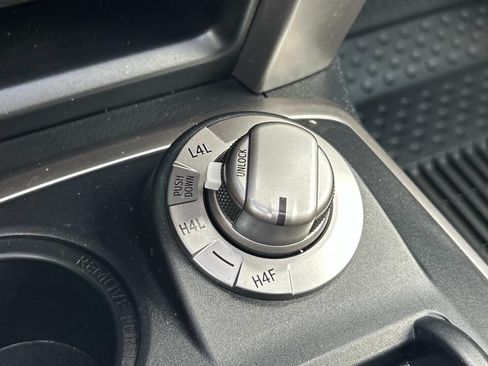 Used 2021 Toyota 4Runner Limited AWD/4WD image 36