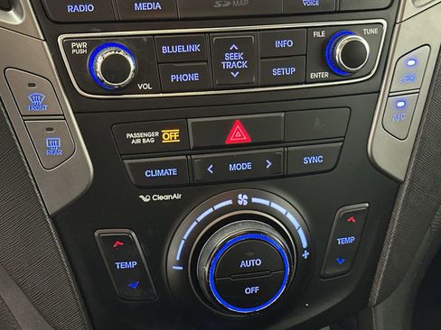 Used 2017 Hyundai Santa Fe Sport image 23