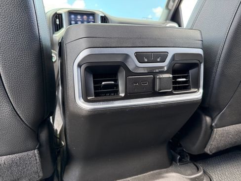 Used 2021 GMC Sierra 2500 Denali w/ Denali Black Diamond Edition AWD/4WD image 18