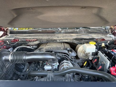 Used 2019 RAM 1500 Laramie image 32