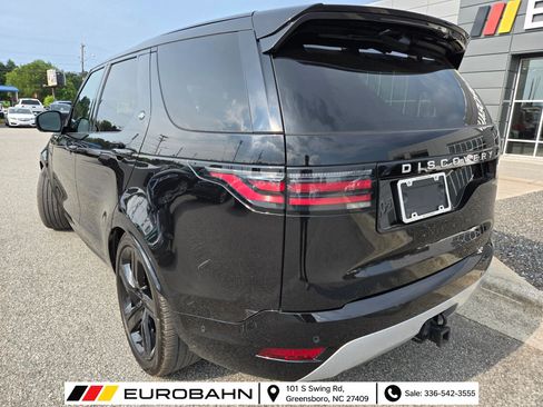 Used 2024 Land Rover Discovery Metropolitan Edition AWD/4WD image 3